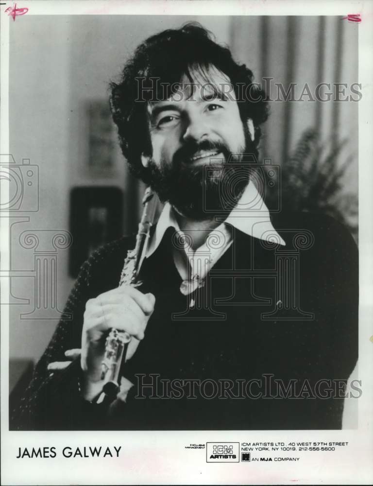 1982 Press Photo Flutist James Galway - Historic Images