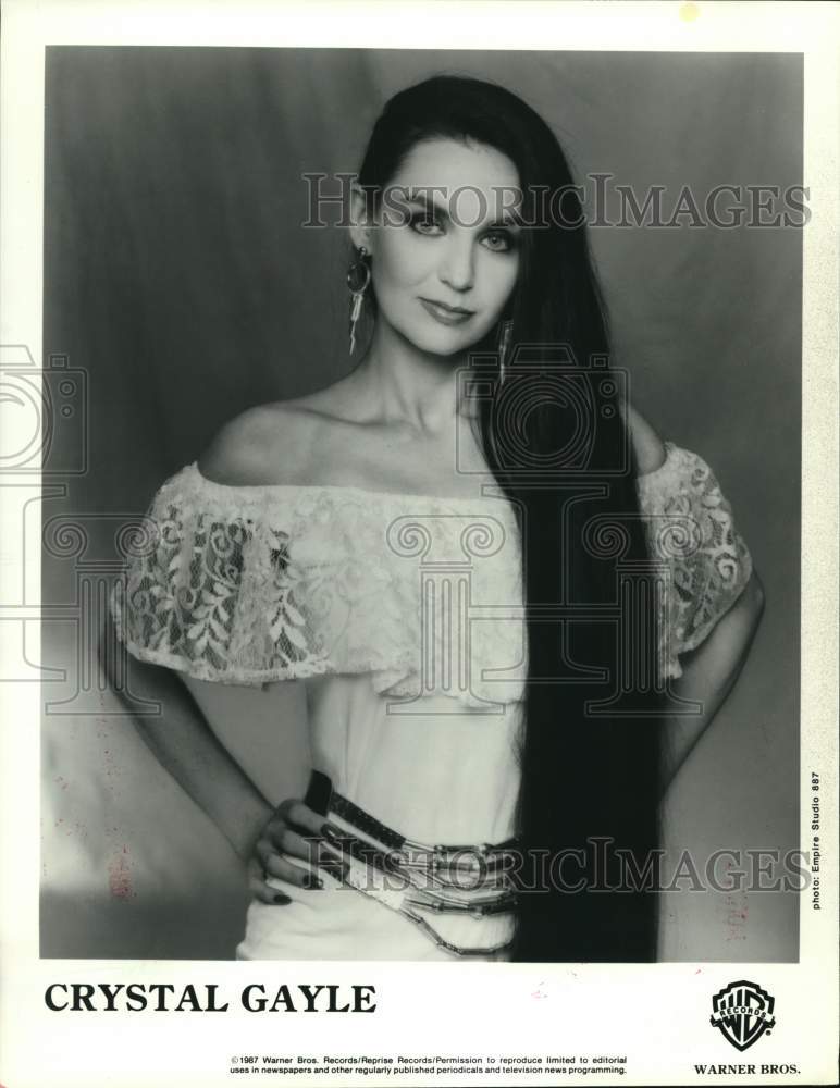 1987 Press Photo Singer Grystal Gayle - Historic Images