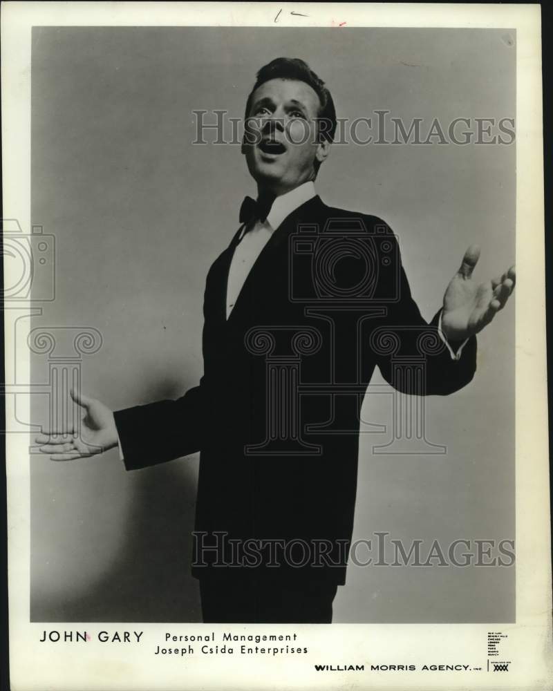 1968 Singer John Gary - Historic Images