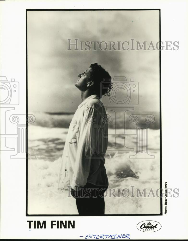 1993 Press Photo Singer Tim Finn - Historic Images