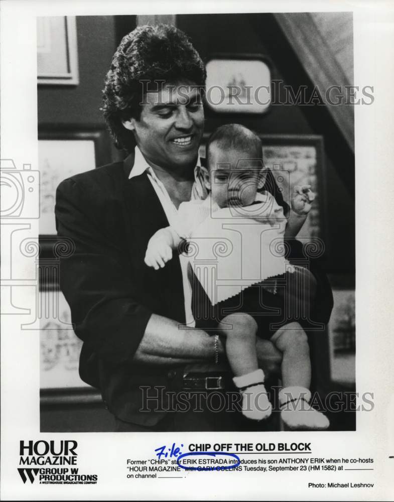 1986 Press Photo Actor Erik Estrada and Anthony Erik in "Hour Magazine" - Historic Images