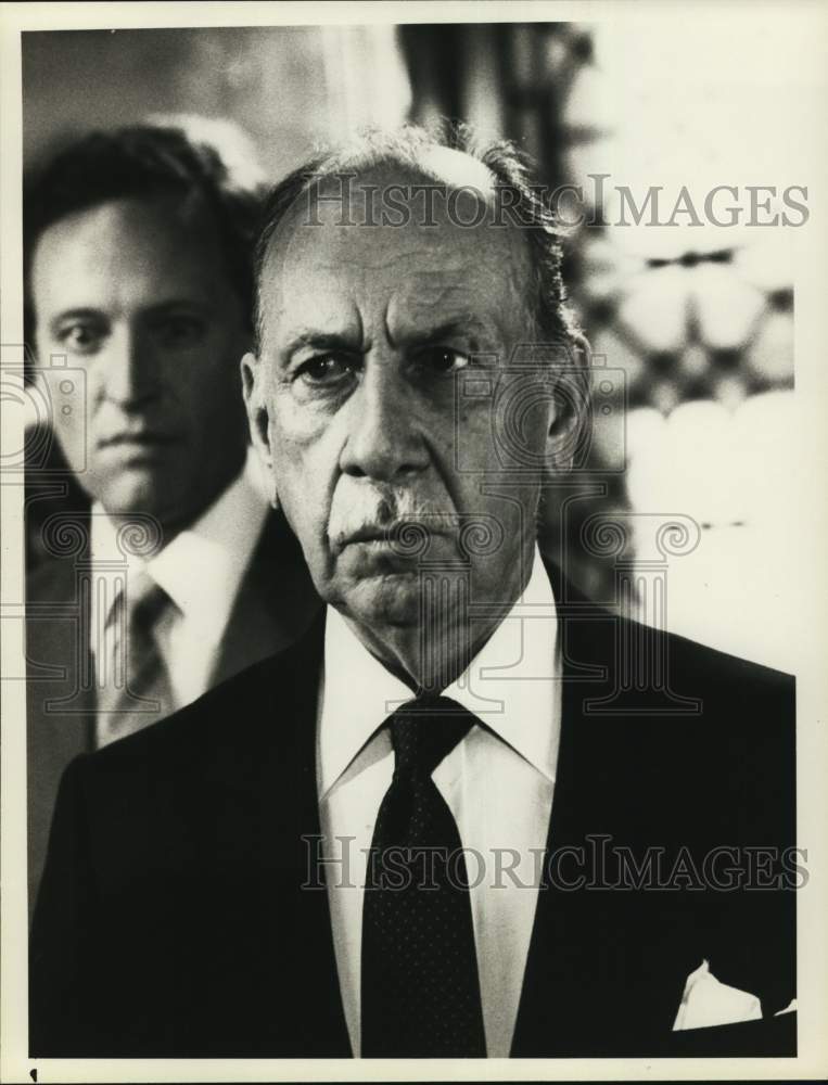 1985 Press Photo Actor Jose Ferrer in "The Covenant" - Historic Images
