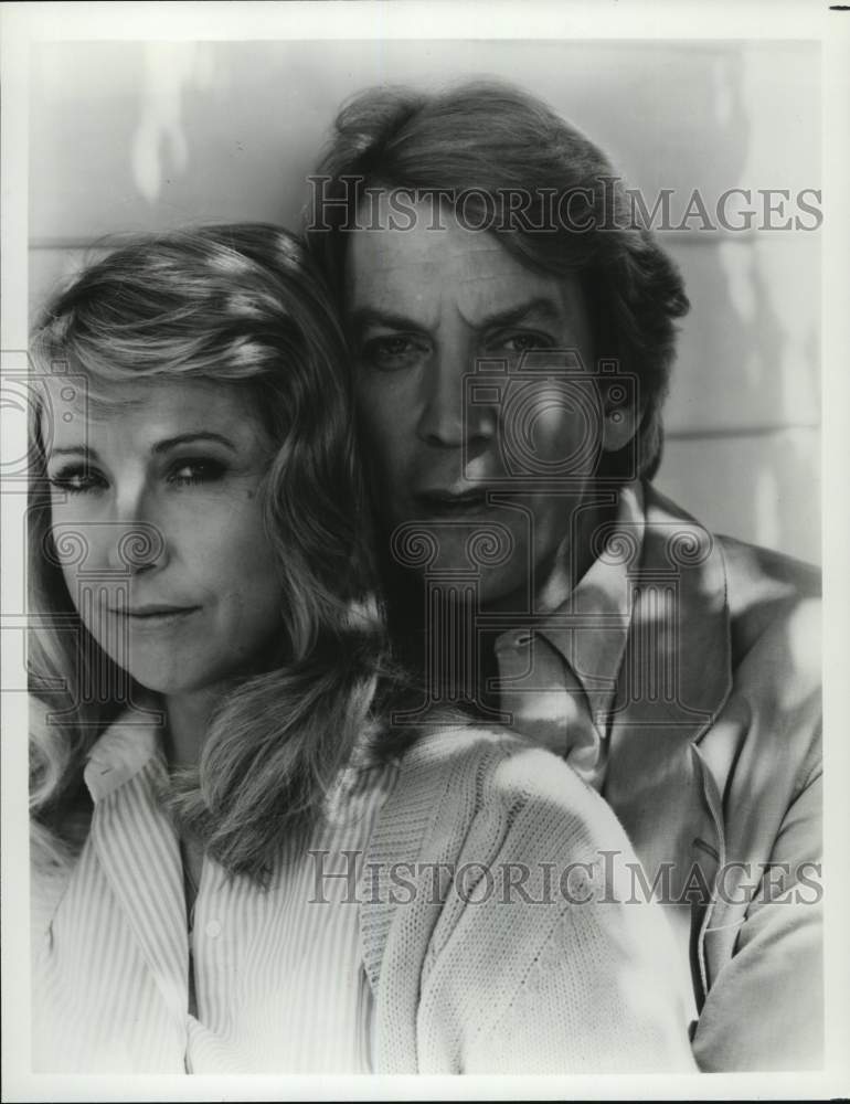 Press Photo Donald Sutherland and Teri Garr in "The Winter of our Discontent" - Historic Images