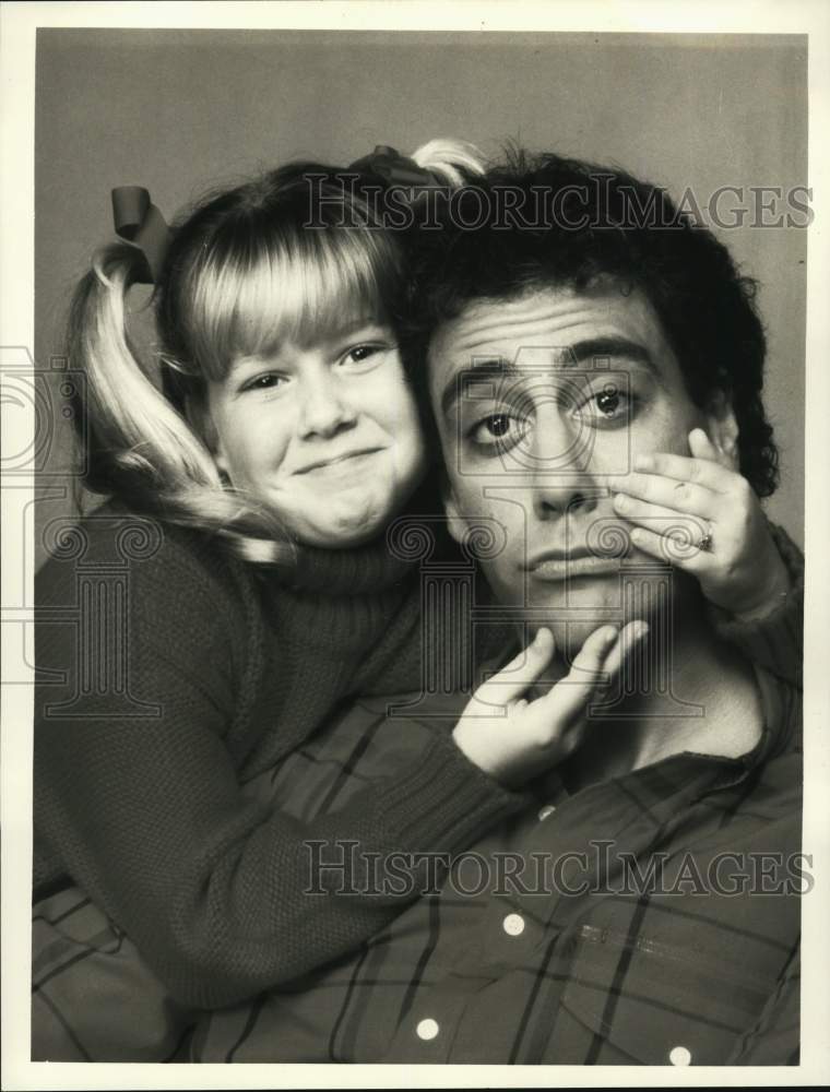 1994 Press Photo Brandy Gold and Brad Garrett in "First Impressions" - Historic Images