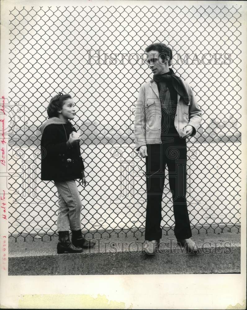 1969 Actor Joel Grey and Daughter Jennifer Grey-Historic Images