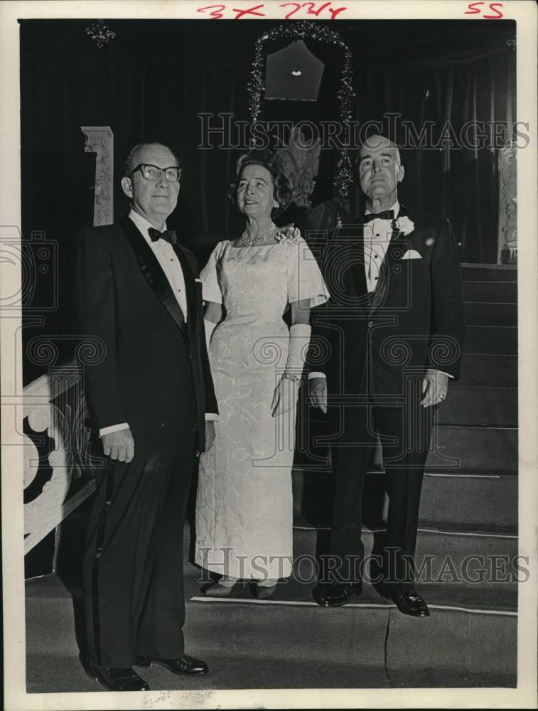 1965 Dr. Alfred Freeman, Mrs. Bernice Beard, W. Ray Kerr, Houston-Historic Images