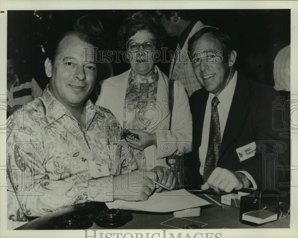 1979 Press Photo Rodney &amp; Mitzi Romero and John Brodie on SportsWorld, on NBC. - Historic Images