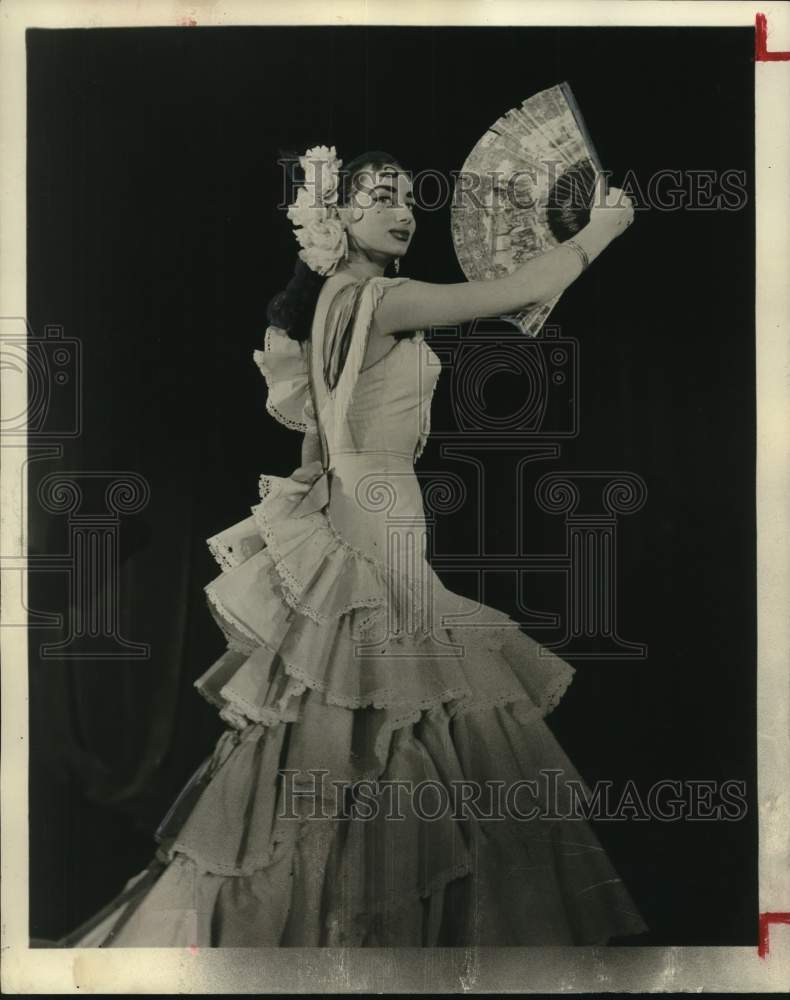 1955 Ballerina Maria Vivo, Ballet Espagnols-Historic Images