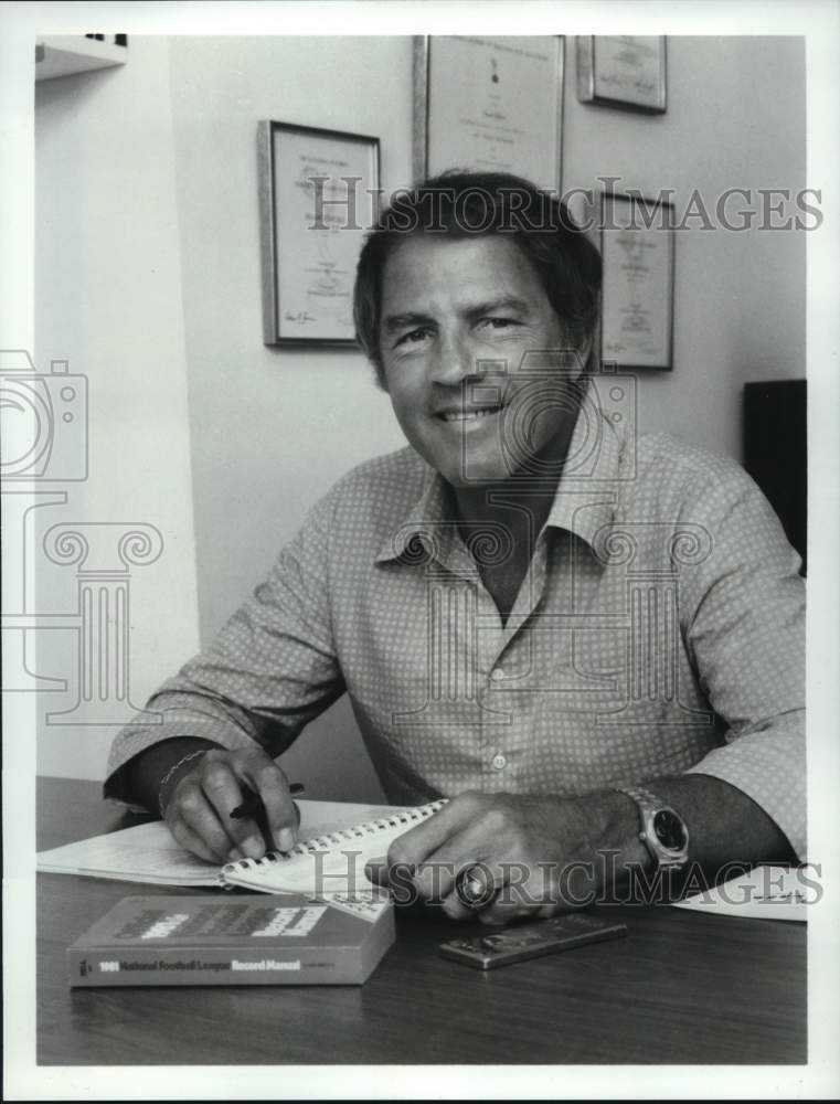 1984 Press Photo Frank Gifford, Announcer of Super Bowl XIX on ABC - hcp53303 - Historic Images