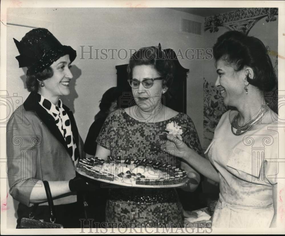 1964 Mrs. M. M. Hamburger, Mrs. Ben H. Harris and Mrs. Samuel Fisher-Historic Images
