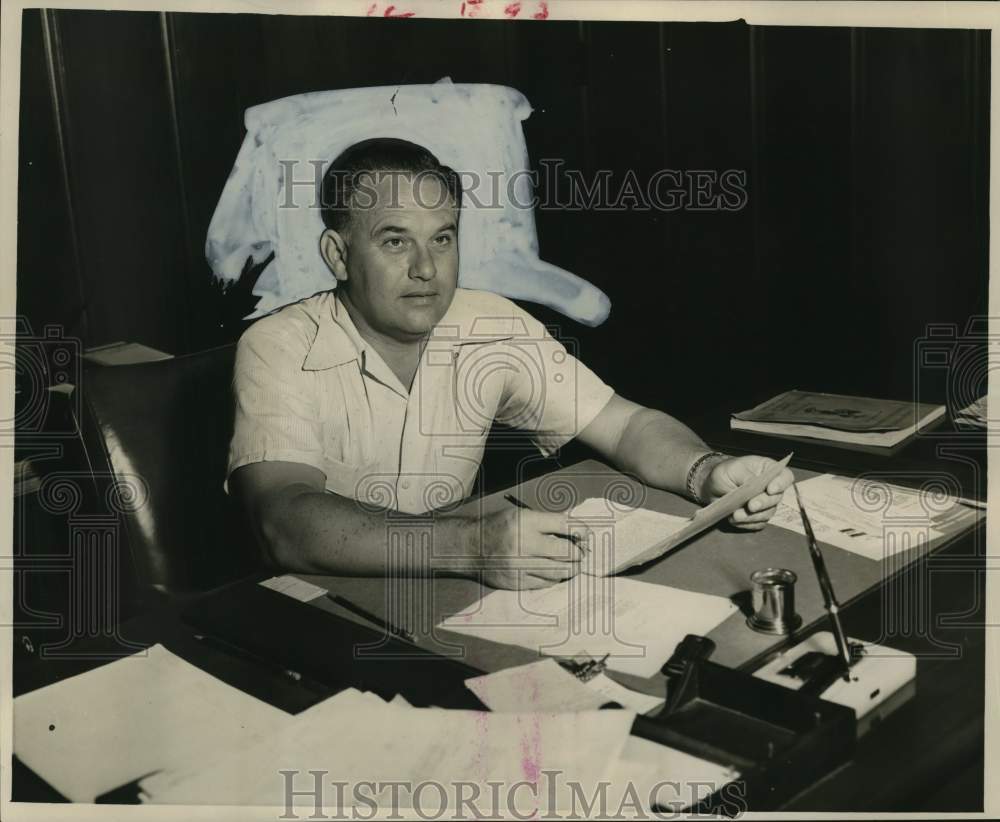 1952 L. Walter Henslee with Government Low Coast Housing-Historic Images