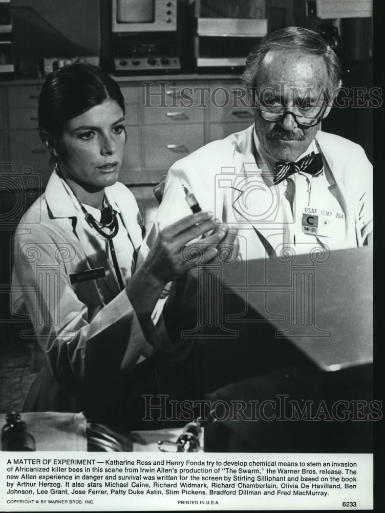 Press Photo Katharine Ross and Henry Fonda in &quot;The Swarm&quot; - hcp59105 - Historic Images