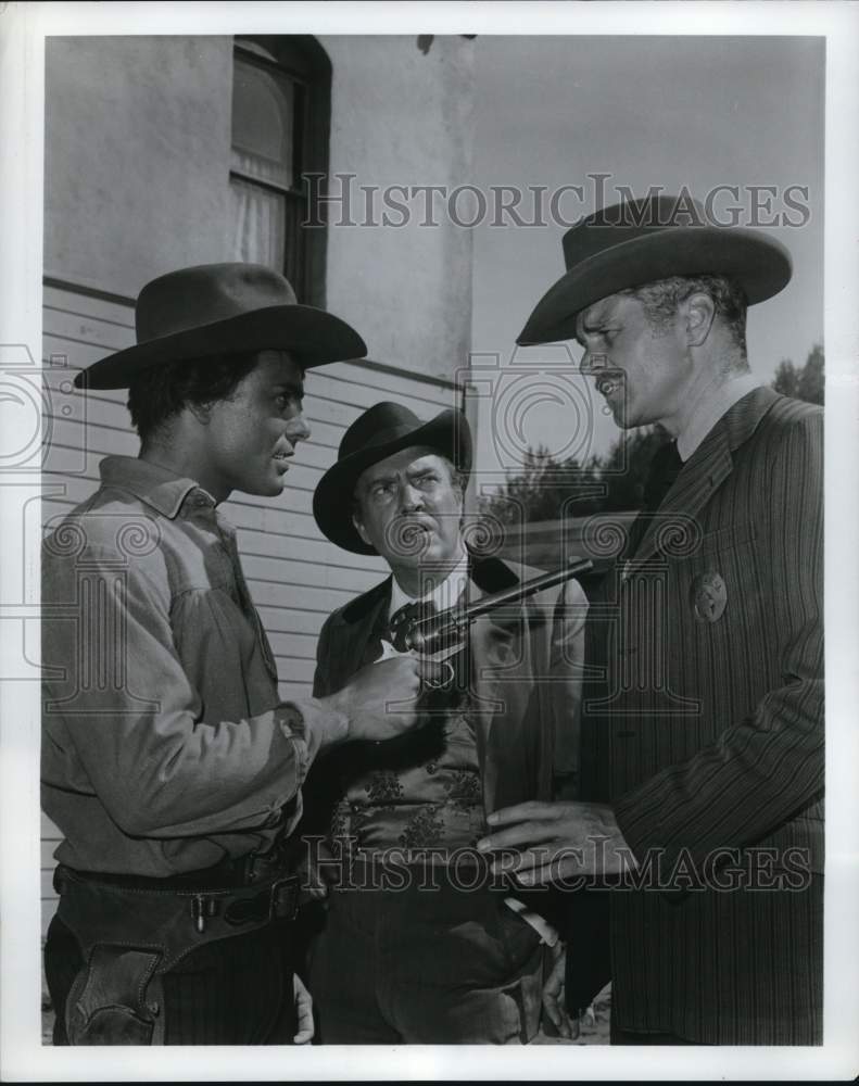 1970 Press Photo John Saxon, Edmond Oâ€Brien, Don Murray in &quot;The Intruders&quot; - Historic Images