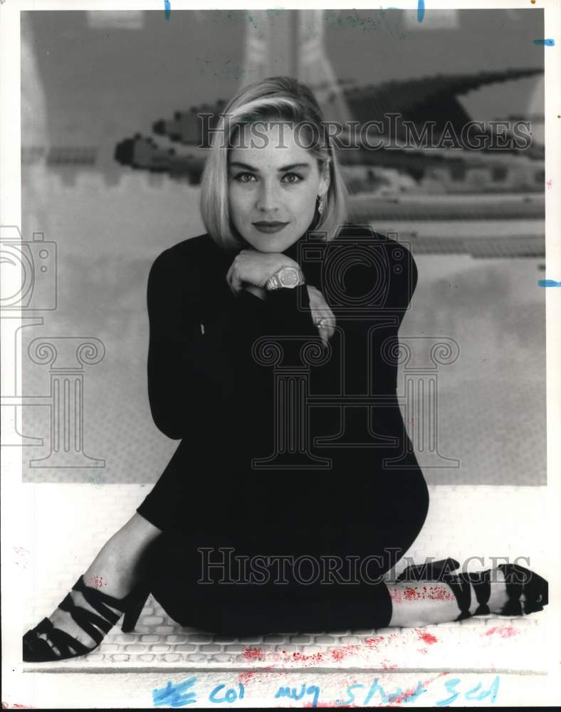 1998 Press Photo Actress Sharon Stone - hcp89951- Historic Images
