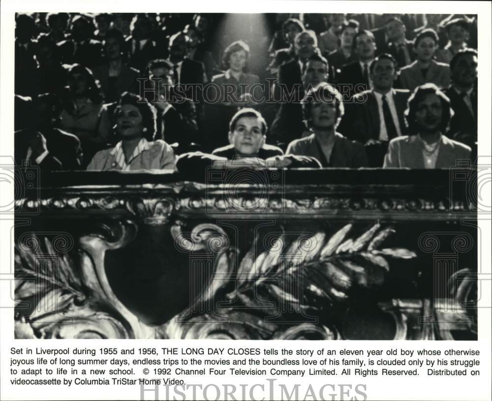 1992 Press Photo Film scene from &quot;The Long Day Closes.&quot; - hcp92600- Historic Images