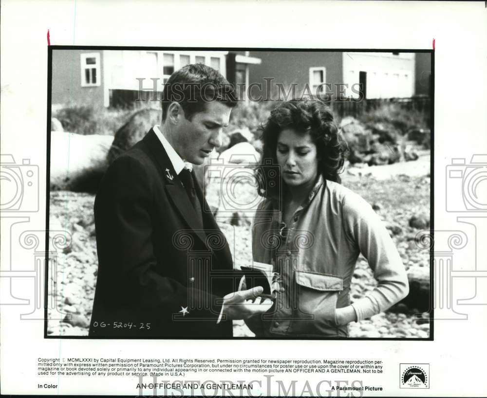 1981 Press Photo Actor Richard Gere &amp; Debra Winger in An Officer and a Gentleman- Historic Images