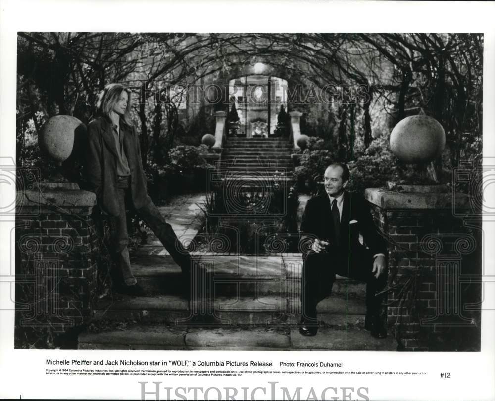 1994 Press Photo Actors Michelle Pfeiffer, Jack Nicholson starring in &quot;Wolf.&quot; - Historic Images