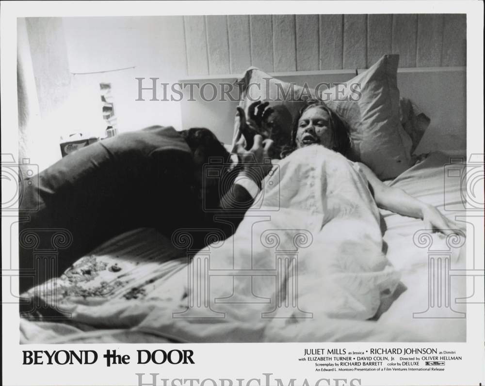 Press Photo &quot;Beyond the Door&quot; Movie Scene - hcq16610 - Historic Images