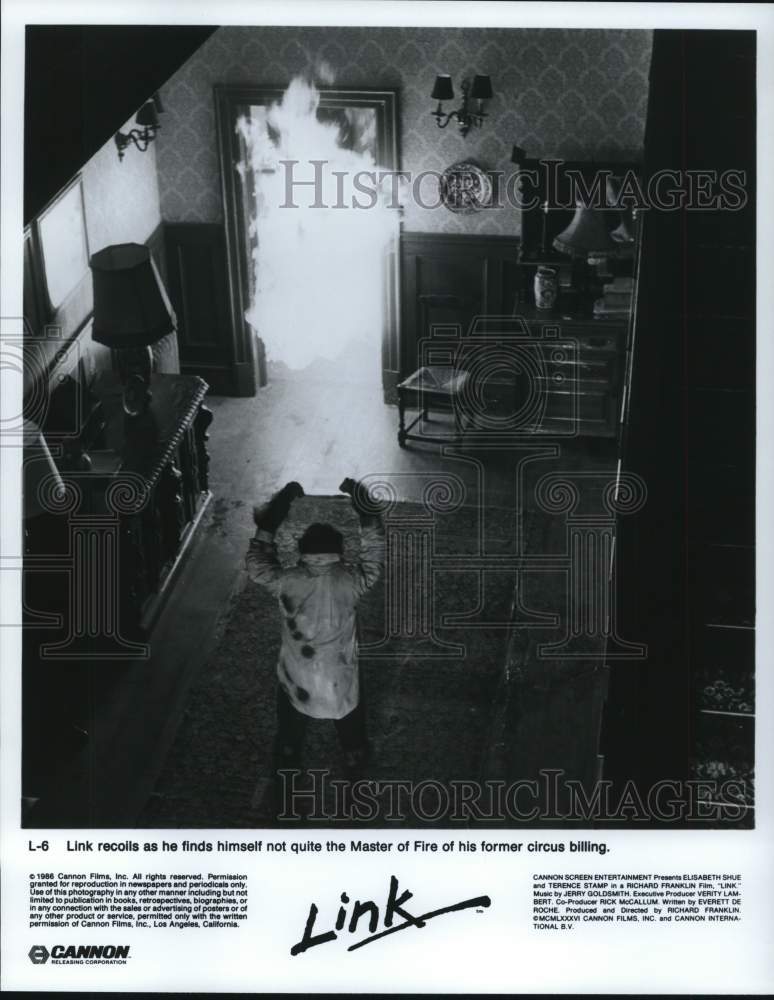 1986 Press Photo Chimpanzee in "Link" Movie - hcq22499 - Historic Images