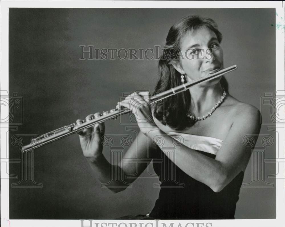 1989 Press Photo Flutist Carol Wincenc - hcq45023- Historic Images