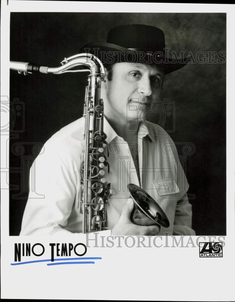 1990 Press Photo Musician Nino Tempo - hcq45421- Historic Images