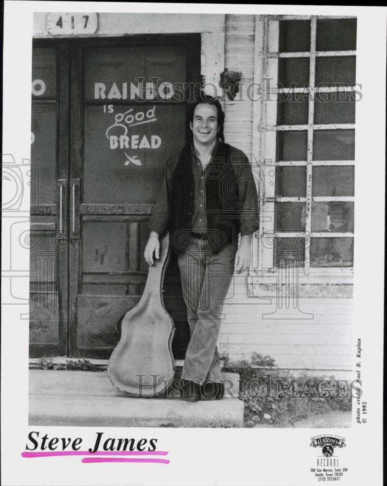 1992 Press Photo Musician Steve James - hcq45898- Historic Images