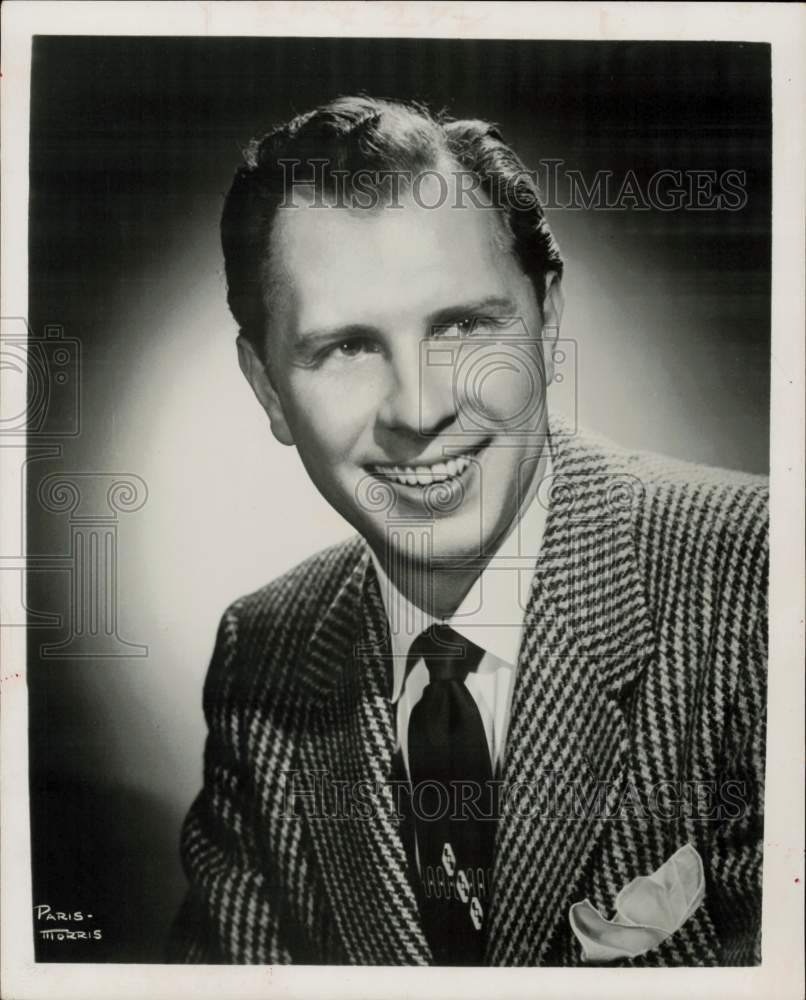 1958 Press Photo Baritone Singer William Shriner - hcq46146- Historic Images