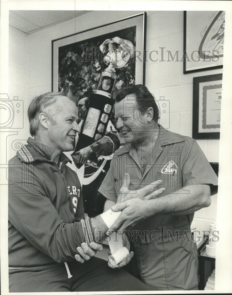 1982 Press Photo Bobby Brown, Trainer - hcs00011 - Historic Images