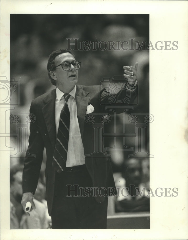 1988 Press Photo Larry Brown, Basketball Coach - hcs00046 - Historic Images