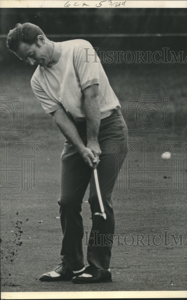 1970 Press Photo Golfer Bruce Crampton - hcs00382- Historic Images