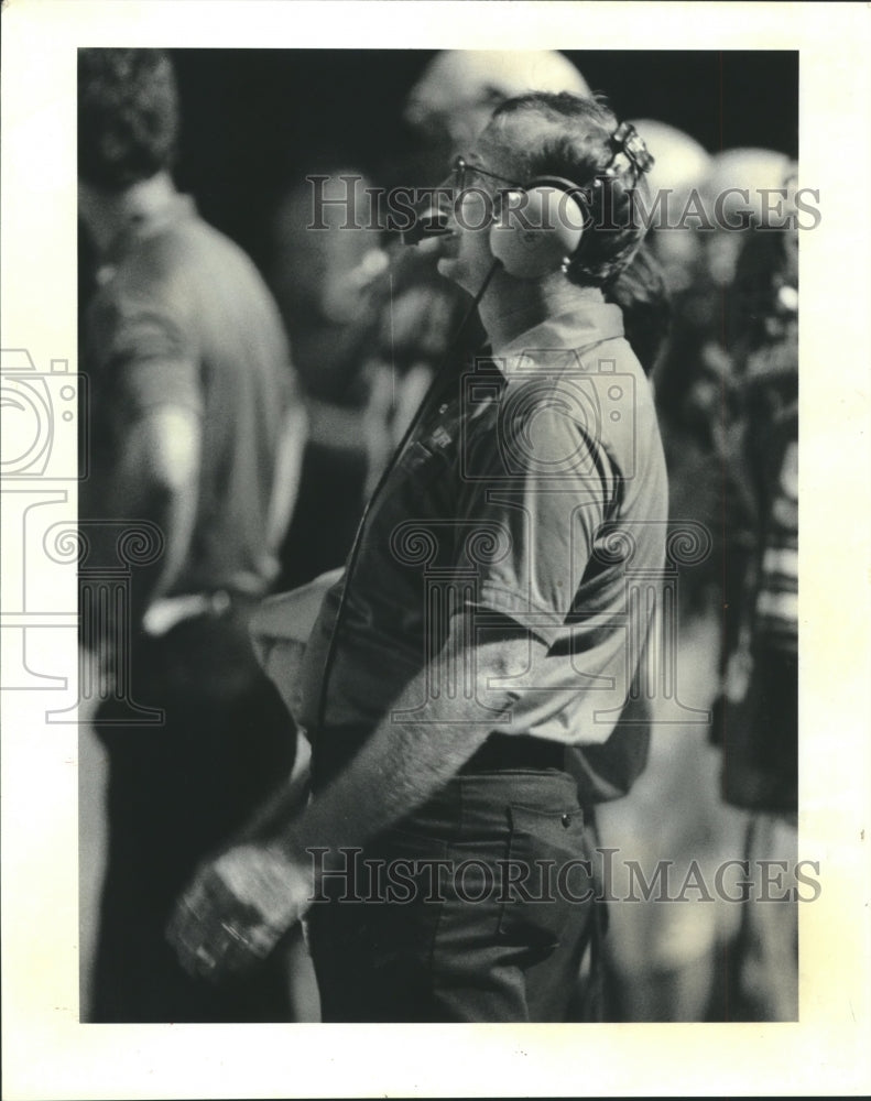 1992 Press Photo Chuck Arnold, Davis Footballl Coach at Cold Spring Game - Historic Images