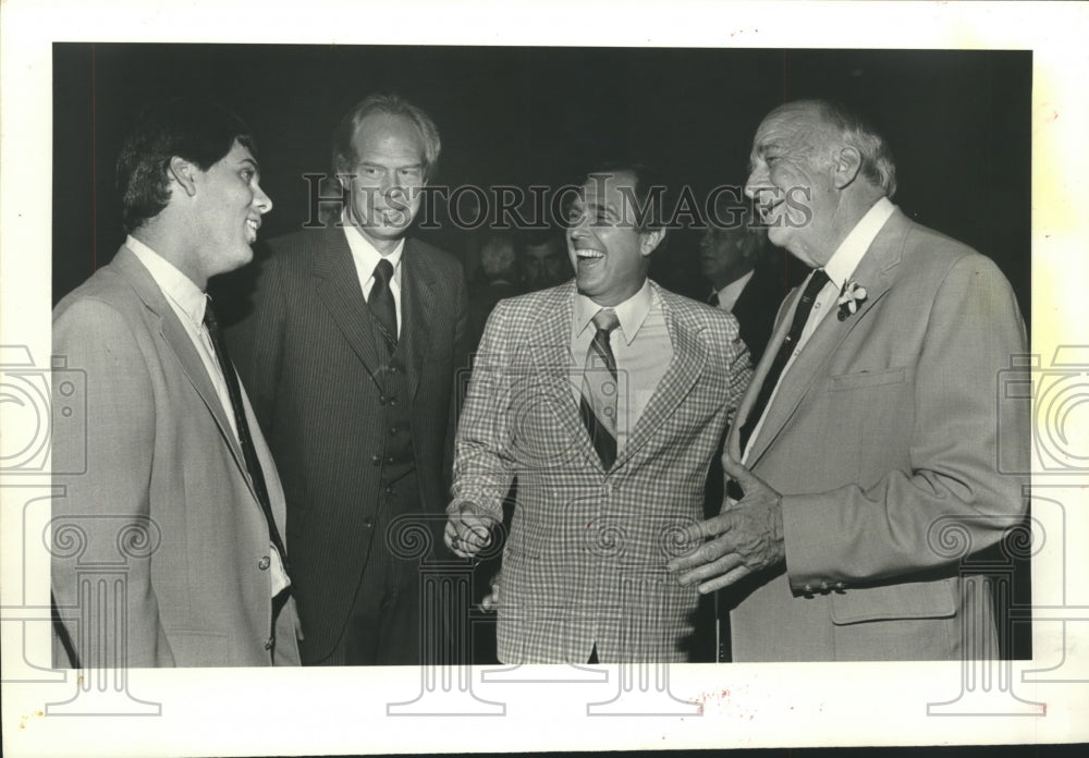 1984 Press Photo New Rice University football coach, Watson Brown and Rice Alum - Historic Images