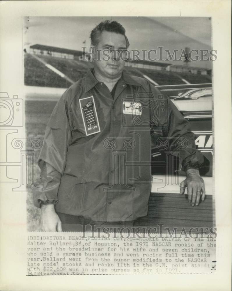 1971 Press Photo Auto racer Walter Bullard named NASCAR Rookie of the Year - Historic Images