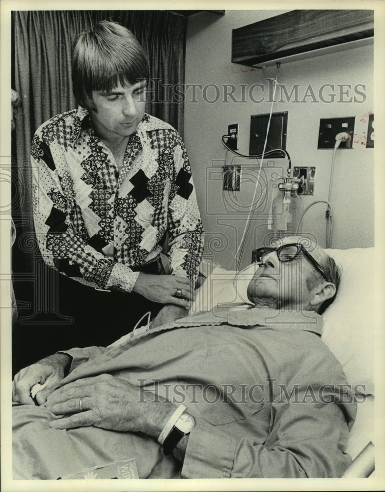 1974 Houston Oilers&#39; placekicker Skip Butler visits dad in hospital - Historic Images