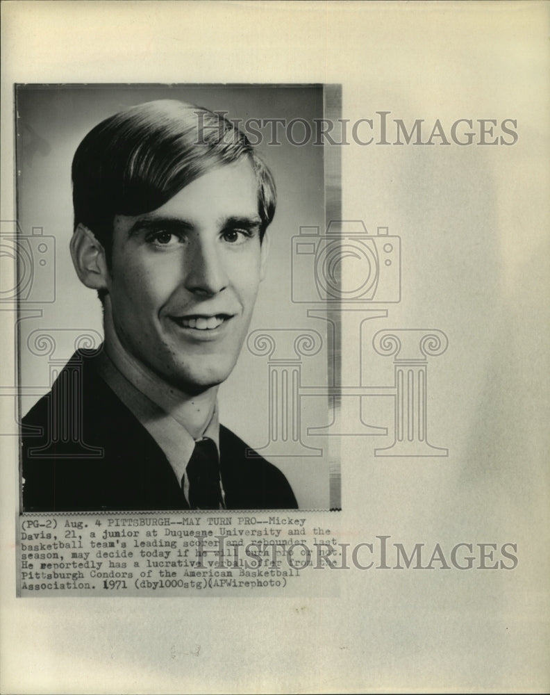 1971 Press Photo Mickey Davis, a junior at Duquesne University may turn pro.- Historic Images
