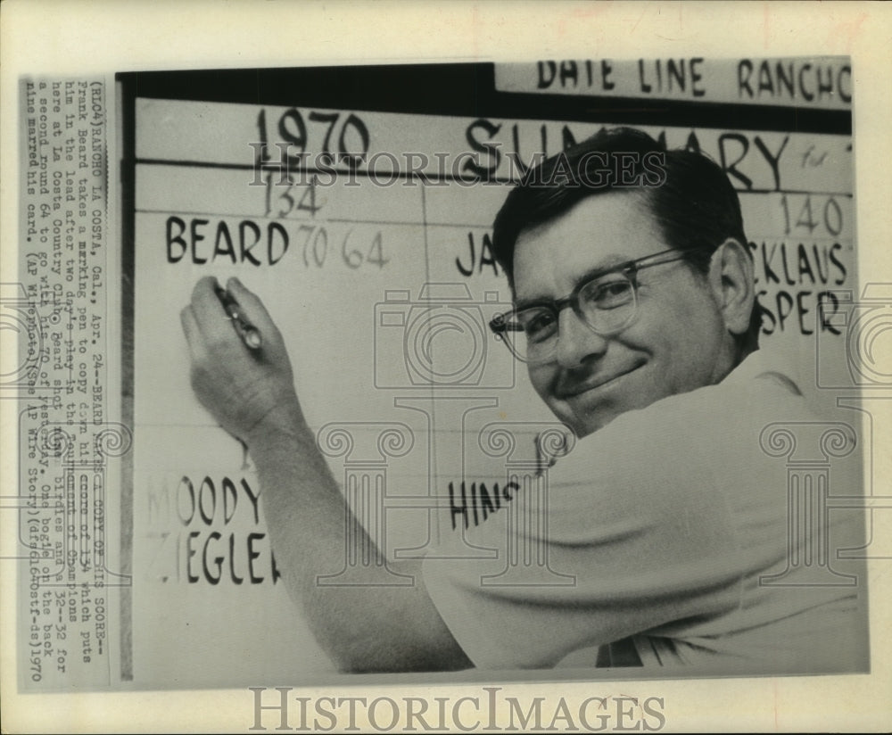 1970 Press Photo Golfer Frank Beard records score in Tournament of Champions - Historic Images