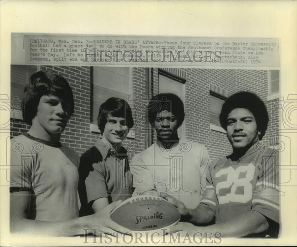 1974 Press Photo Players of the Baylor University football team in Waco, Texas - Historic Images