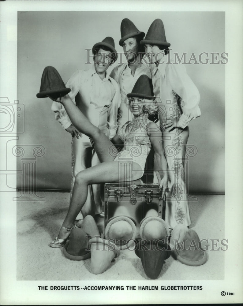 1981 Press Photo Members of the Droguetts who accompany the Harlem Globetrotters- Historic Images