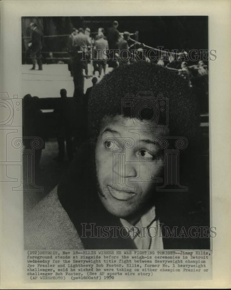 1970 Press Photo Jimmy Ellis at ringside before weigh-in ceremonies in Detroit - Historic Images