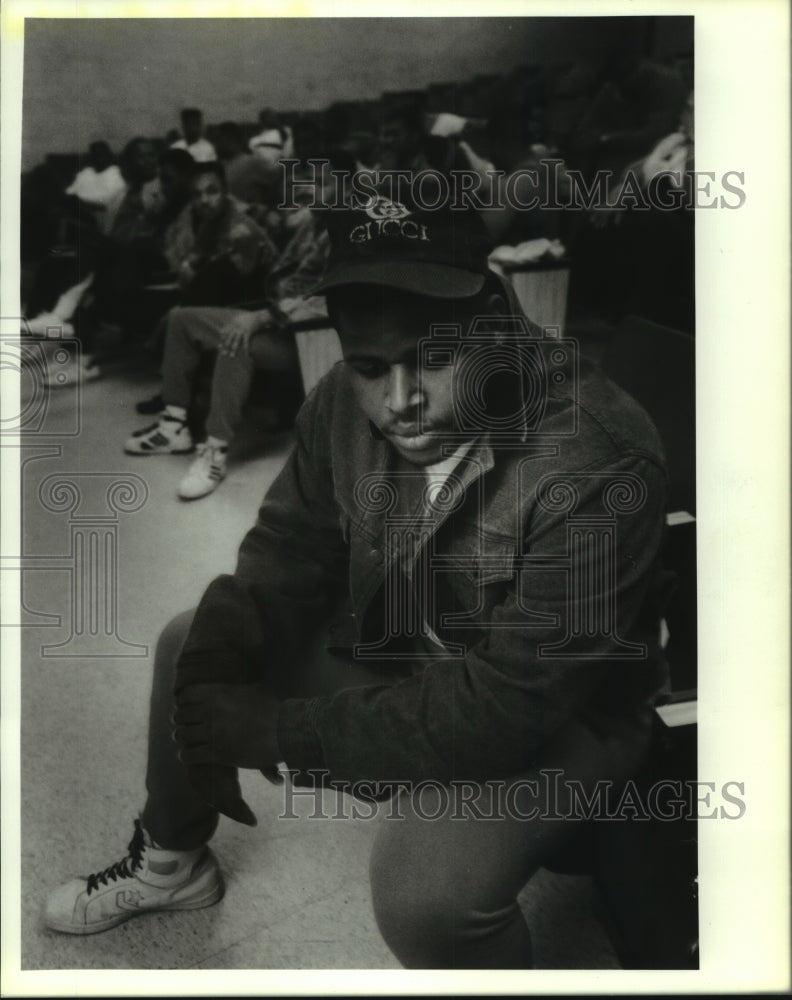 1989 Press Photo Dallas Madison High School football captain Anthony Wallace. - Historic Images