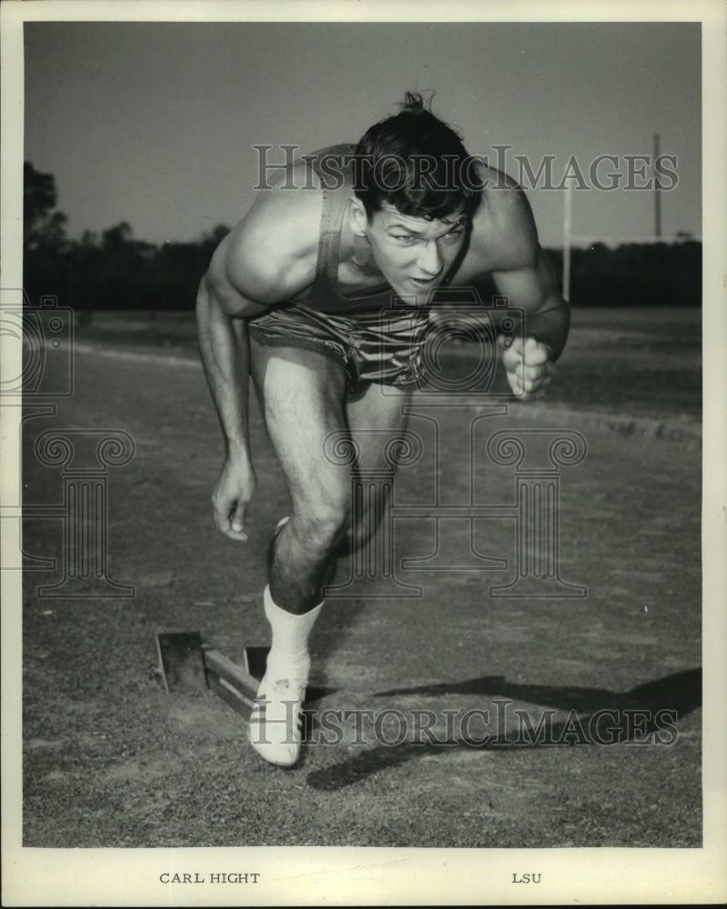 1969 Press Photo Louisiana State University track star Carl Hight launches. - Historic Images