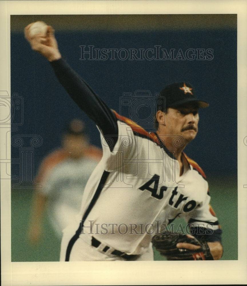 1989 Press Photo Houston Astros&#39; pitcher Doug Drabek in action on the mound. - Historic Images