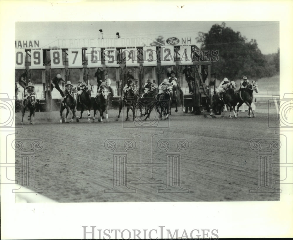 1989 Press Photo The first horse race at the G. Rollie White Downs, Brady, Texas- Historic Images