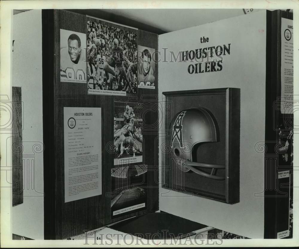 1969 Press Photo Houston Oilers memorabilia at Pro Football Hall of Fame - Historic Images