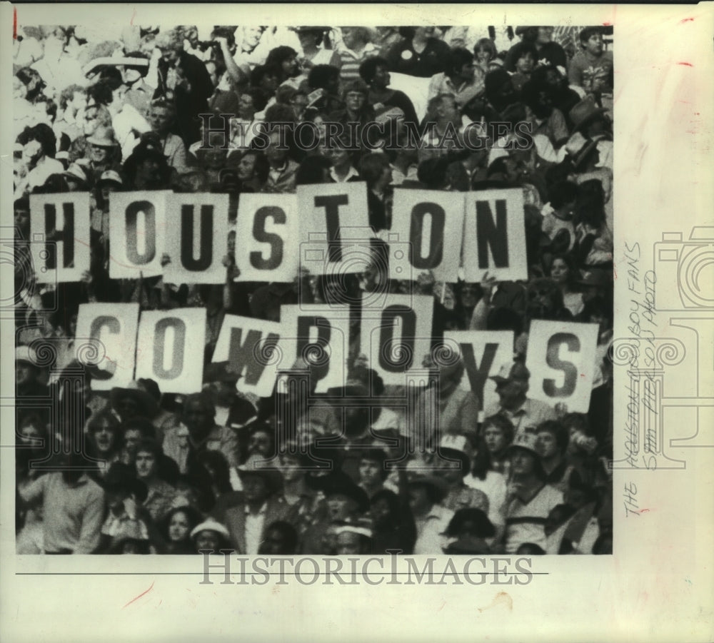 1982 Press Photo Cowboy fans from Houston show support during playoff game.- Historic Images