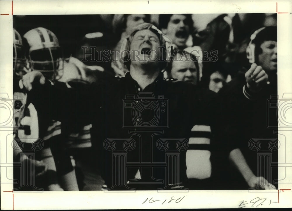 1981 Press Photo Rice football coach Ray Alborn isn&#39;t happy in Texas A&amp;M contest- Historic Images