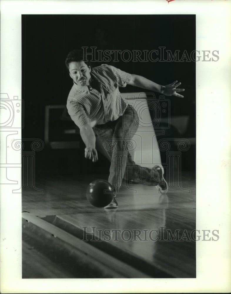 1990 Press Photo Houston bowler James Henry will compete in U.S. Open Tourney. - Historic Images