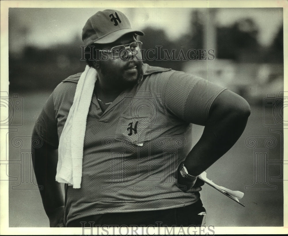 1979 Press Photo Houston Hunters&#39; appears to be looking for answers. - Historic Images