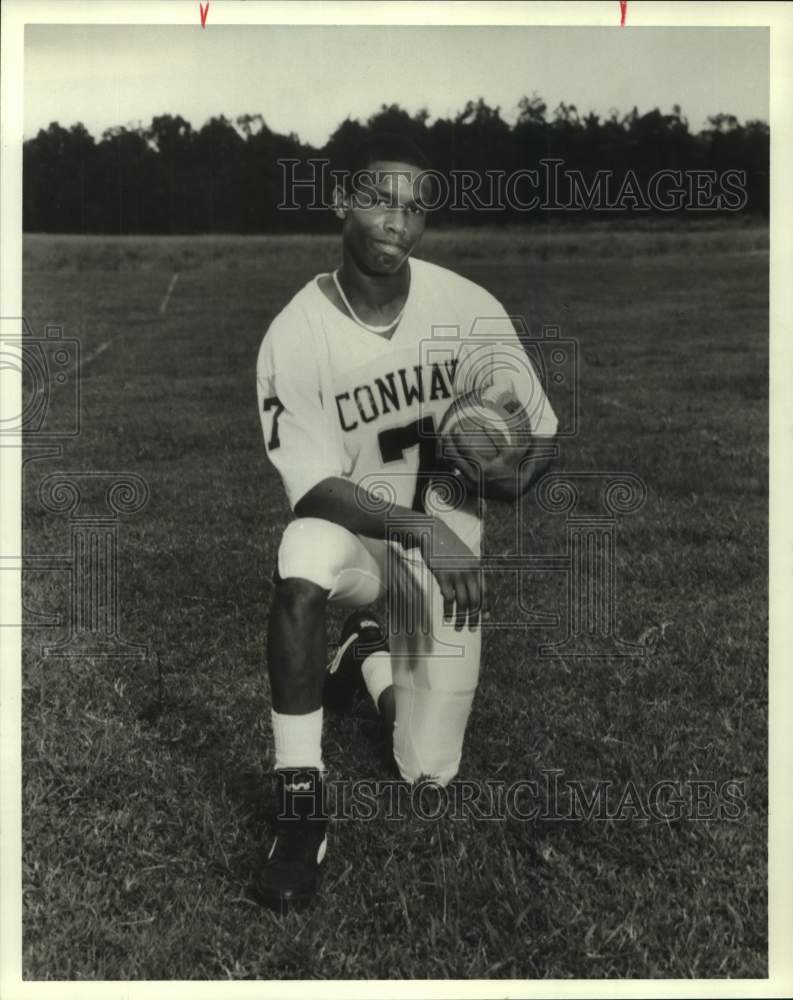 1990 Press Photo Carlos Hunt, former quarterback at Conway High School in SC. - Historic Images