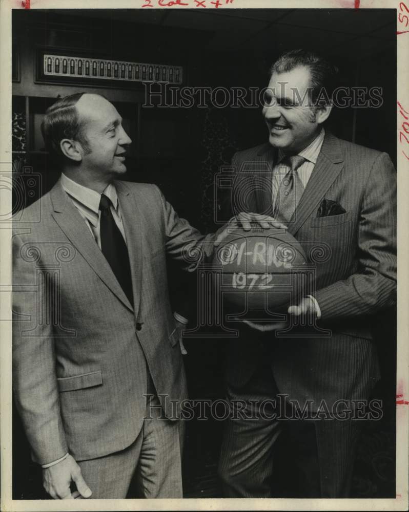 1970 Press Photo Rice basketball coach Don Knodel and Houston coach Guy Lewis- Historic Images